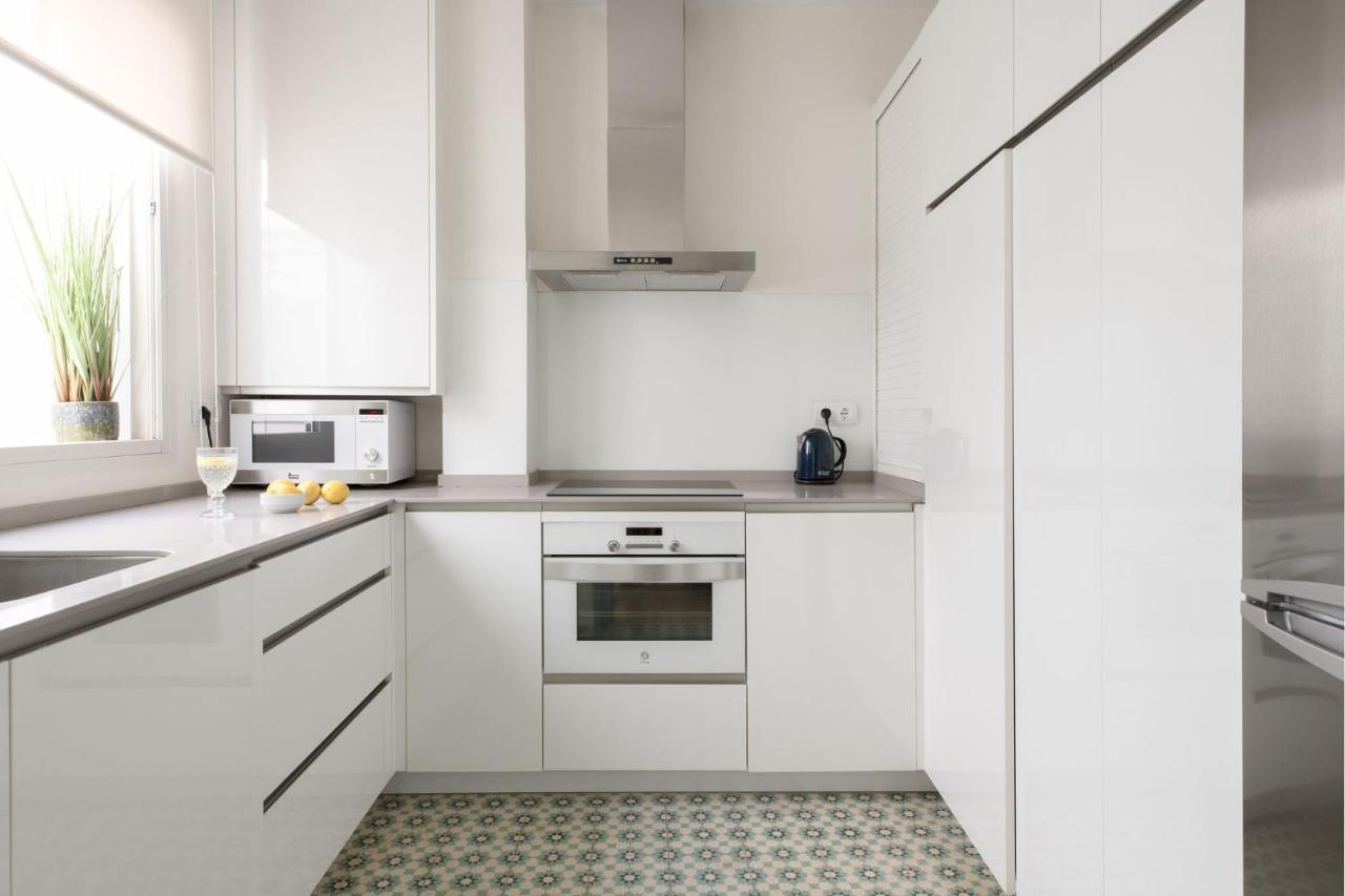 Plaza Nueva 2 Bedrooms & 2 Bathrooms Севиля Екстериор снимка