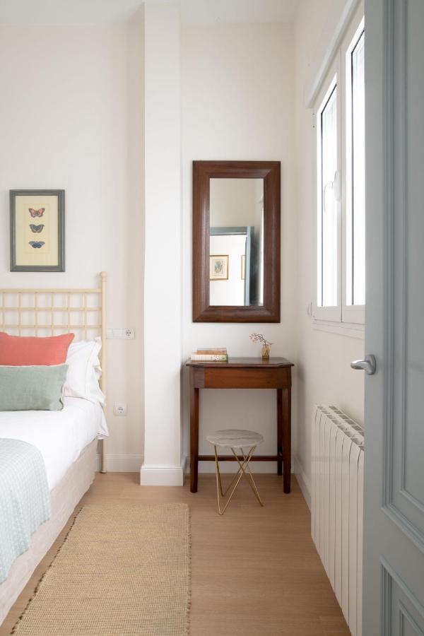 Plaza Nueva 2 Bedrooms & 2 Bathrooms Севиля Екстериор снимка